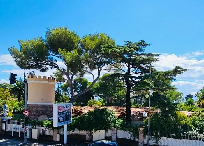 L'etoile A Deux Pas De La Апартаменты *